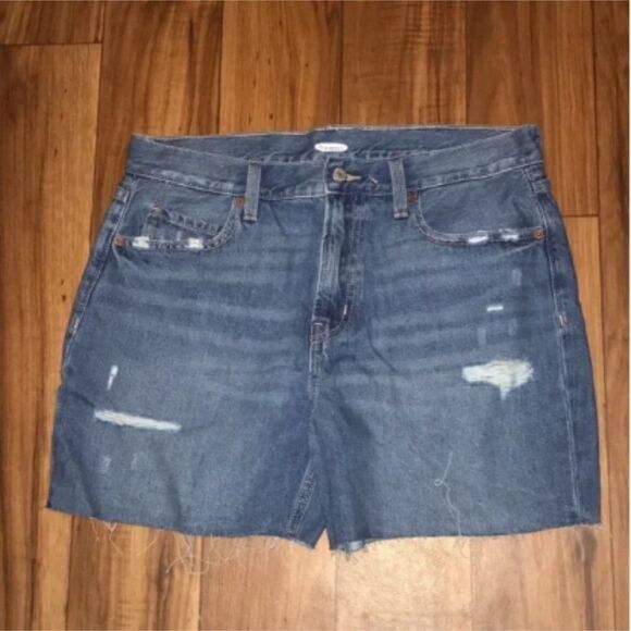 Women's Old Navy Distressed Jean Shorts - Picture 2 of 12